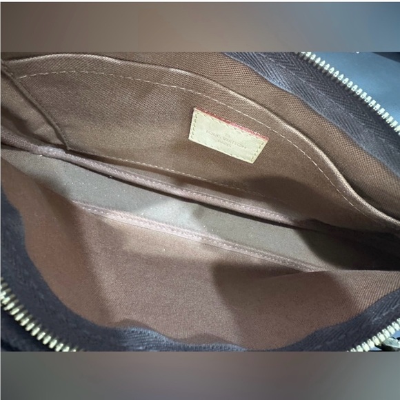 Louis Vuitton multi pochette. Monogram with pink strap - Picture 9 of 15